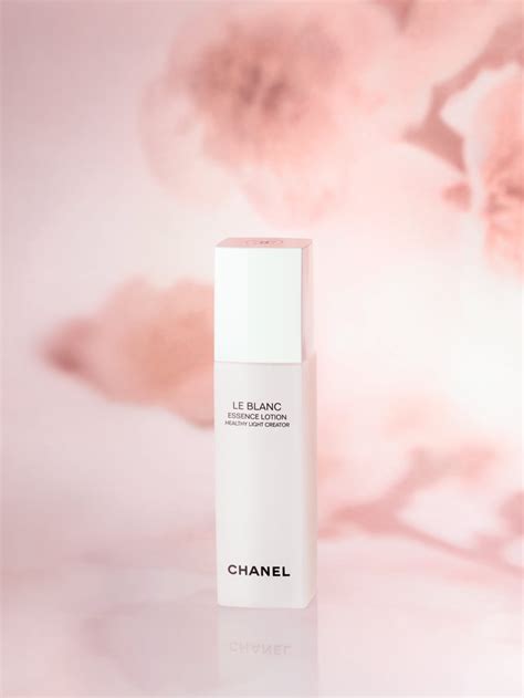 le blanc chanel foundation|chanel le blanc essence.